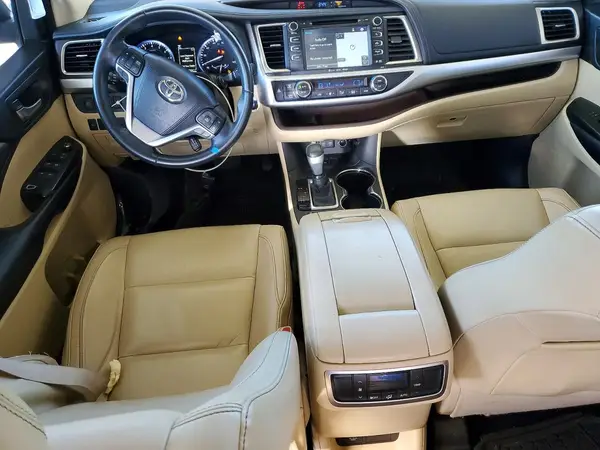 5TDKZRFH3HS221343 2017 TOYOTA HIGHLANDER - Image 8