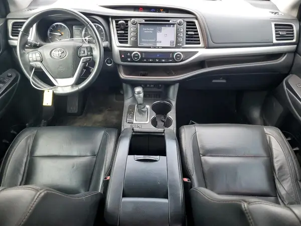 5TDKZRFH3HS510982 2017 TOYOTA HIGHLANDER - Image 8