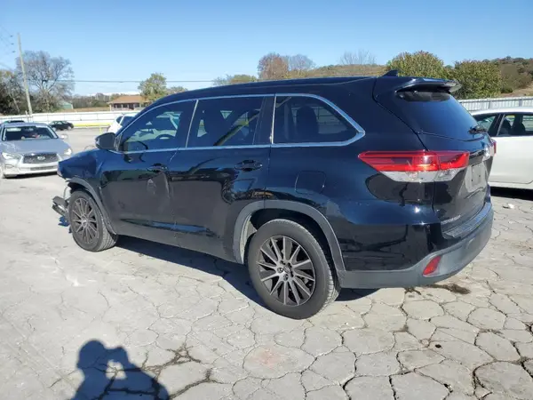 5TDKZRFH3HS513686 2017 TOYOTA HIGHLANDER - Image 2