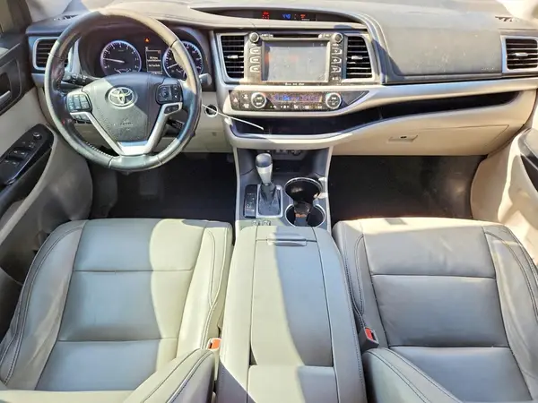 5TDKZRFH3HS514109 2017 TOYOTA HIGHLANDER - Image 8