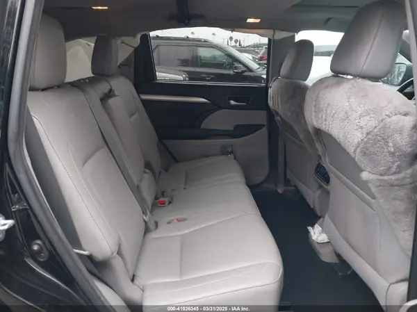 5TDKZRFH3HS515308 2017 TOYOTA HIGHLANDER - Image 8
