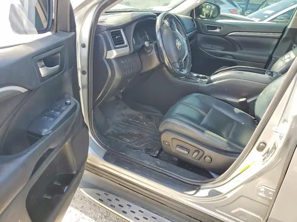 5TDKZRFH3HS520492 2017 TOYOTA HIGHLANDER - Image 8