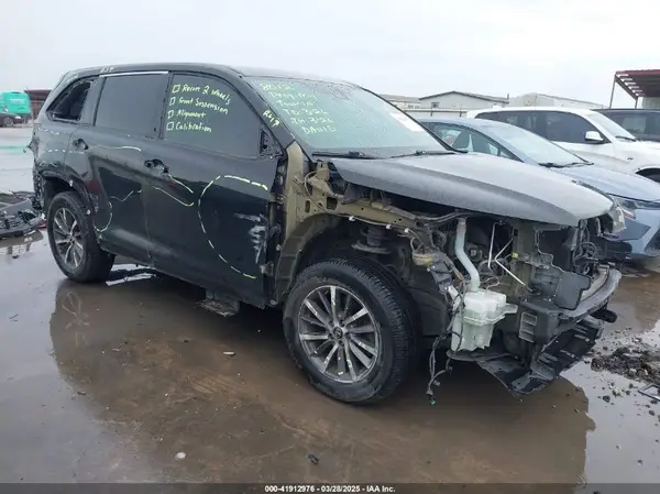 5TDKZRFH3HS523795 2017 TOYOTA HIGHLANDER - Image 1