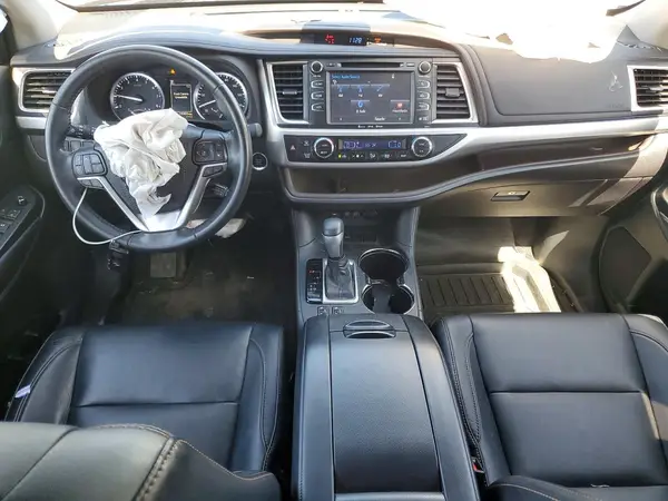 5TDKZRFH3JS235099 2018 TOYOTA HIGHLANDER - Image 8