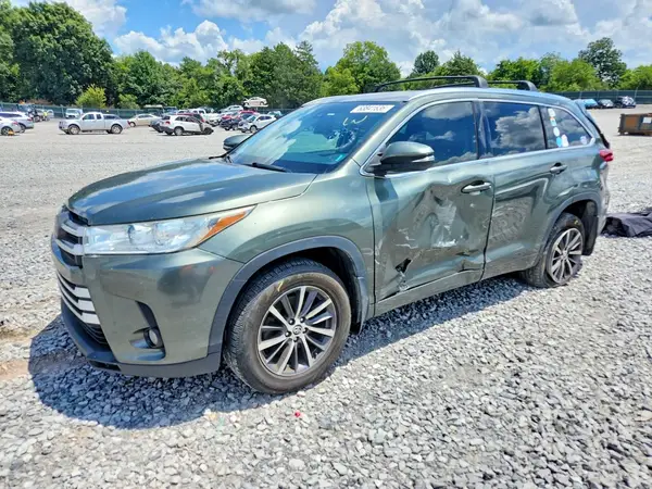 5TDKZRFH3JS236494 2018 TOYOTA HIGHLANDER - Image 1