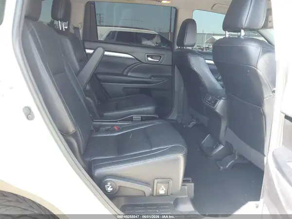 5TDKZRFH3JS281967 2018 TOYOTA HIGHLANDER - Image 8