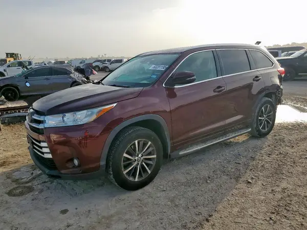 5TDKZRFH3JS282150 2018 TOYOTA HIGHLANDER - Image 1