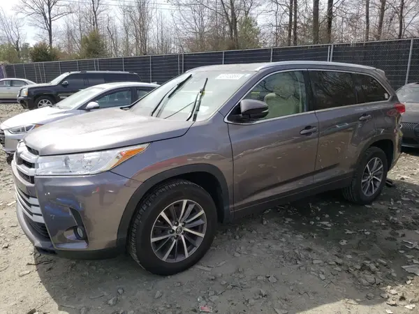 5TDKZRFH3JS535385 2018 TOYOTA HIGHLANDER - Image 1