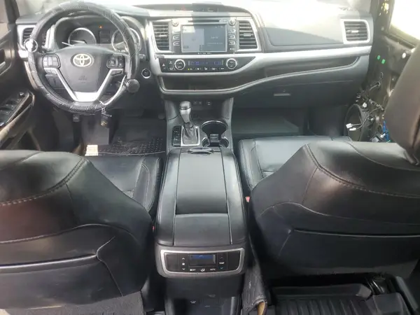 5TDKZRFH3JS536892 2018 TOYOTA HIGHLANDER - Image 8