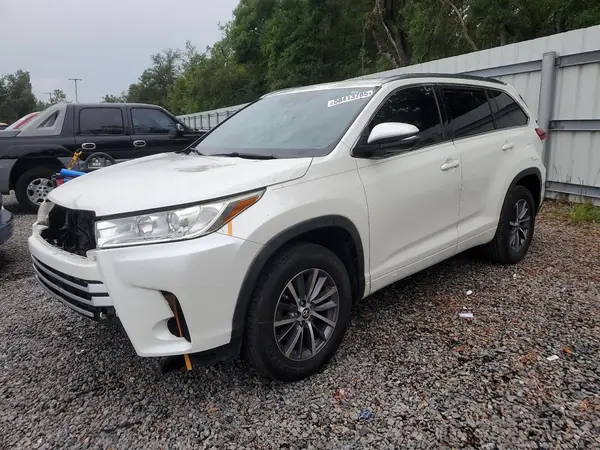 5TDKZRFH3JS539534 2018 TOYOTA HIGHLANDER - Image 1
