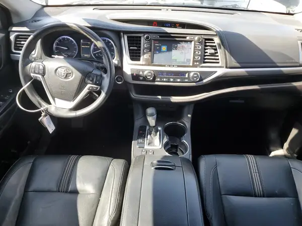 5TDKZRFH3JS540733 2018 TOYOTA HIGHLANDER - Image 8