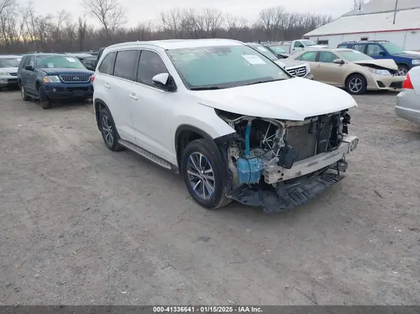 5TDKZRFH3JS541509 2018 TOYOTA HIGHLANDER - Image 1