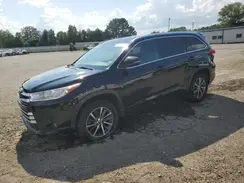 5TDKZRFH3JS543194 2018 TOYOTA HIGHLANDER