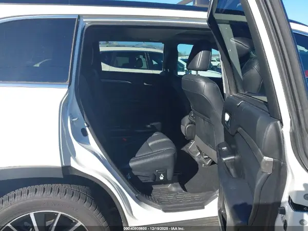 5TDKZRFH3JS544250 2018 TOYOTA HIGHLANDER - Image 8