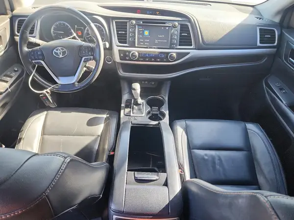 5TDKZRFH3JS544510 2018 TOYOTA HIGHLANDER - Image 8