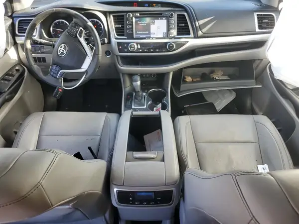 5TDKZRFH3JS544989 2018 TOYOTA HIGHLANDER - Image 8