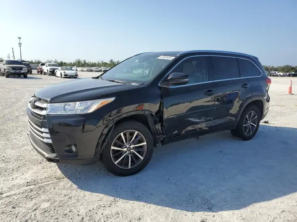 5TDKZRFH3JS545625 2018 TOYOTA HIGHLANDER - Image 1