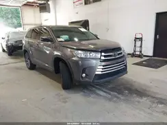 5TDKZRFH3JS546936 2018 TOYOTA HIGHLANDER