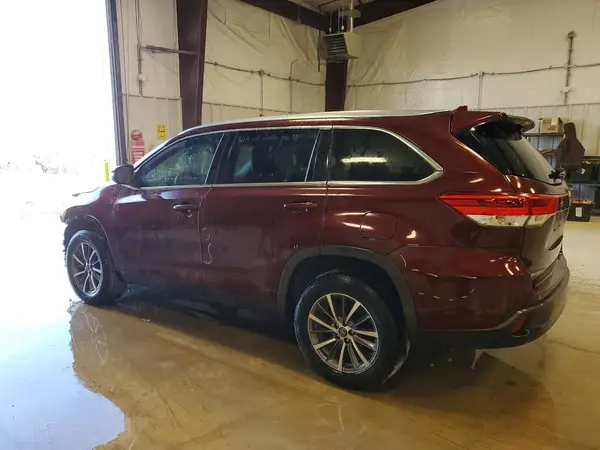 5TDKZRFH3KS329520 2019 TOYOTA HIGHLANDER - Image 2