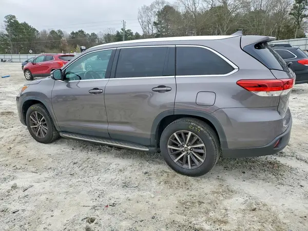 5TDKZRFH3KS337892 2019 TOYOTA HIGHLANDER - Image 2