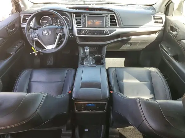 5TDKZRFH3KS342302 2019 TOYOTA HIGHLANDER - Image 8