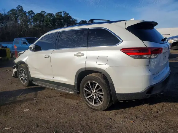 5TDKZRFH3KS342770 2019 TOYOTA HIGHLANDER - Image 2