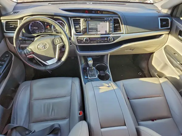 5TDKZRFH3KS350934 2019 TOYOTA HIGHLANDER - Image 8