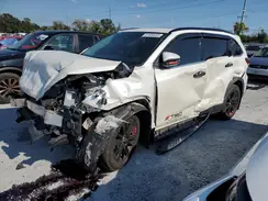 5TDKZRFH3KS357477 2019 TOYOTA HIGHLANDER