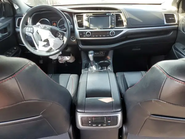 5TDKZRFH3KS357477 2019 TOYOTA HIGHLANDER - Image 8