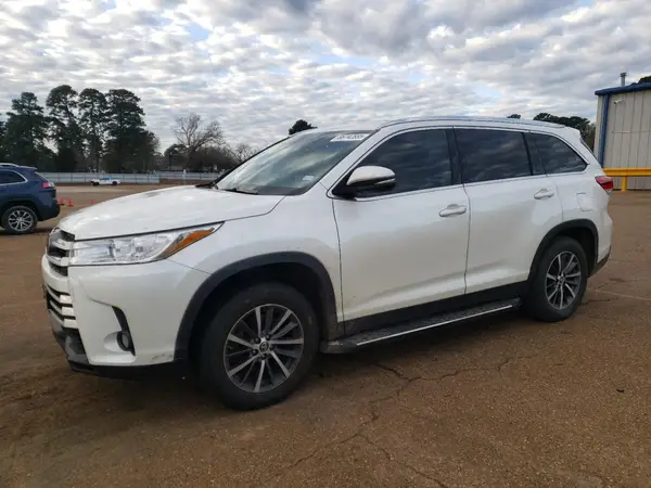5TDKZRFH3KS359049 2019 TOYOTA HIGHLANDER - Image 1