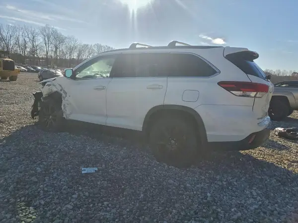 5TDKZRFH3KS367720 2019 TOYOTA HIGHLANDER - Image 2