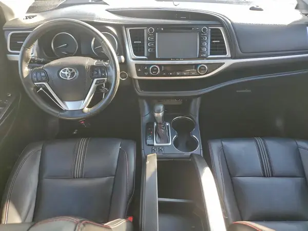 5TDKZRFH3KS367720 2019 TOYOTA HIGHLANDER - Image 8