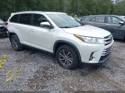 5TDKZRFH3KS551121 2019 TOYOTA HIGHLANDER