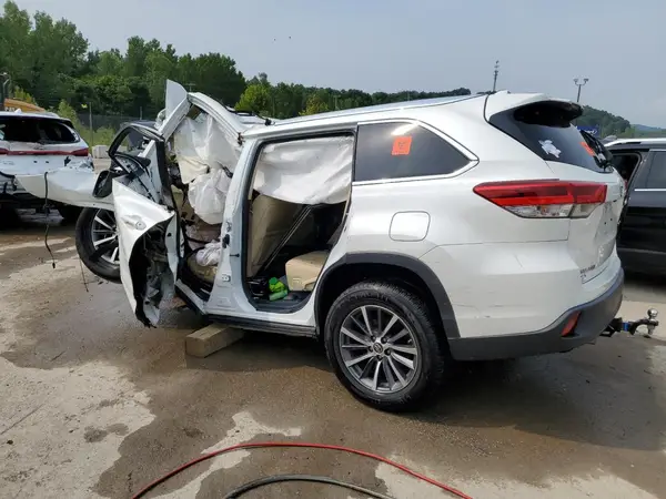 5TDKZRFH3KS552544 2019 TOYOTA HIGHLANDER - Image 2