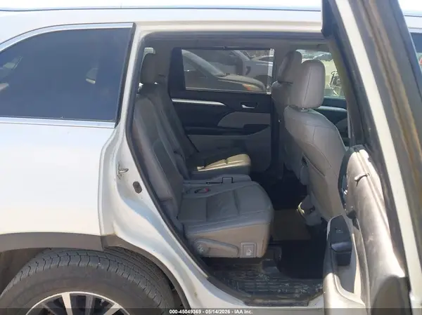 5TDKZRFH3KS557484 2019 TOYOTA HIGHLANDER - Image 8