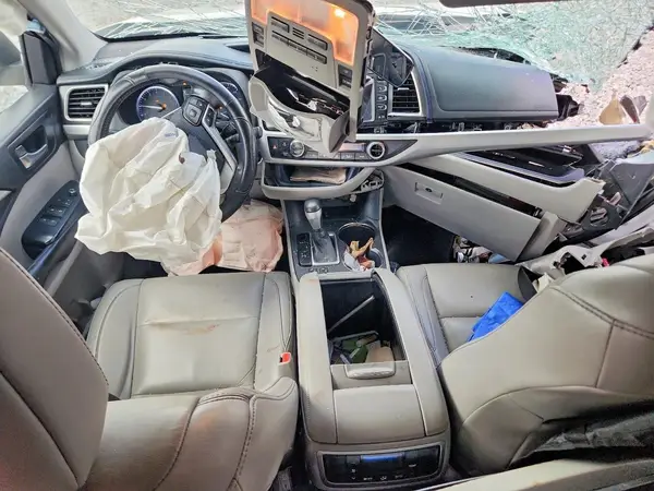 5TDKZRFH3KS561213 2019 TOYOTA HIGHLANDER - Image 8