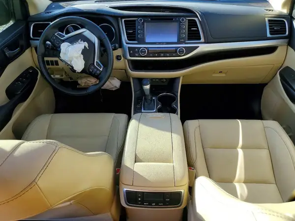 5TDKZRFH3KS566752 2019 TOYOTA HIGHLANDER - Image 8