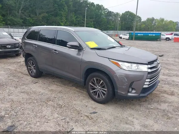 5TDKZRFH3KS567304 2019 TOYOTA HIGHLANDER - Image 1