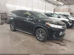 5TDKZRFH3KS567514 2019 TOYOTA HIGHLANDER