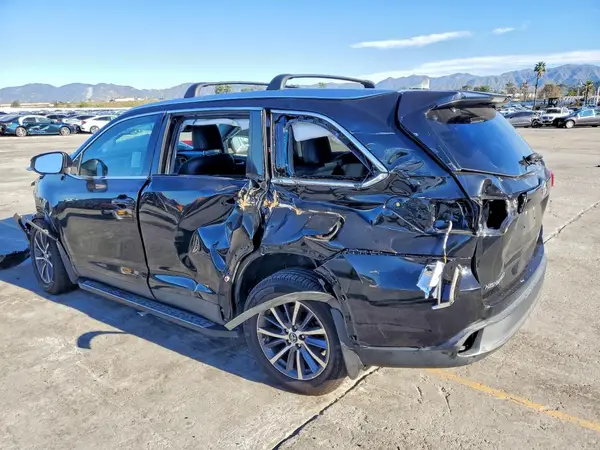 5TDKZRFH3KS568100 2019 TOYOTA HIGHLANDER - Image 2