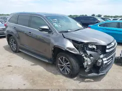 5TDKZRFH3KS569666 2019 TOYOTA HIGHLANDER