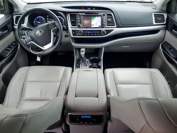 5TDKZRFH3KS572423 2019 TOYOTA HIGHLANDER - Image 8