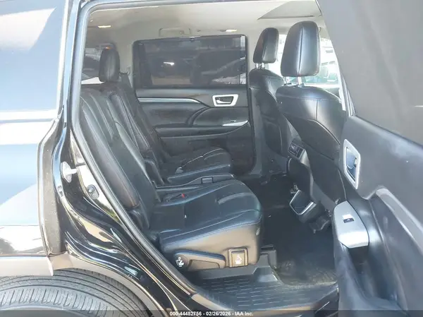 5TDKZRFH3KS573829 2019 TOYOTA HIGHLANDER - Image 8