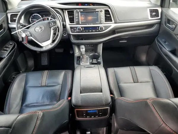 5TDKZRFH3KS574527 2019 TOYOTA HIGHLANDER - Image 8