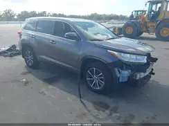 5TDKZRFH4HS187574 2017 TOYOTA HIGHLANDER