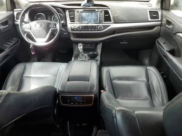 5TDKZRFH4HS198686 2017 TOYOTA HIGHLANDER - Image 8