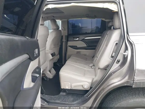 5TDKZRFH4HS198770 2017 TOYOTA HIGHLANDER - Image 8