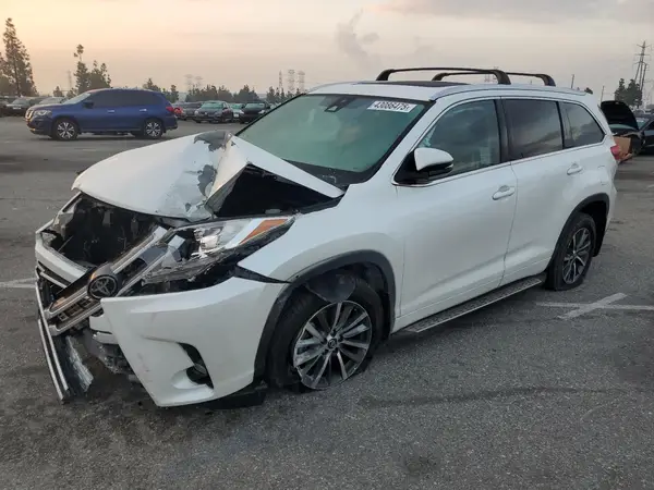 5TDKZRFH4HS204373 2017 TOYOTA HIGHLANDER - Image 1