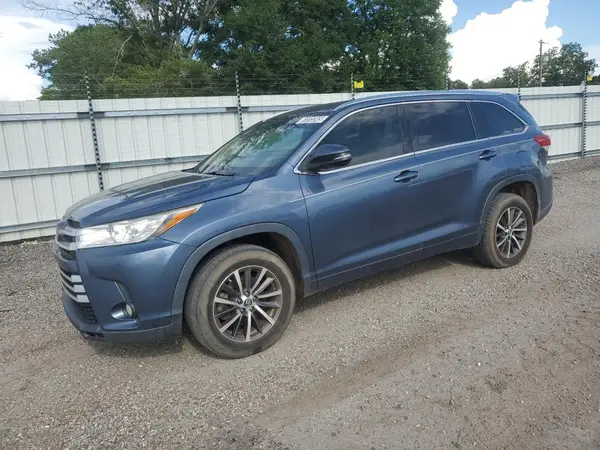 5TDKZRFH4HS215440 2017 TOYOTA HIGHLANDER - Image 1
