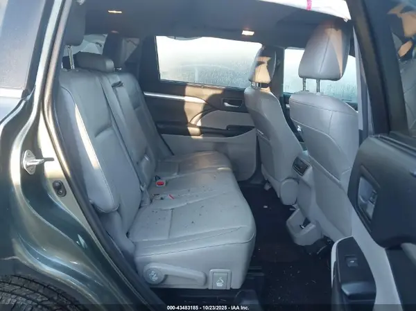 5TDKZRFH4HS225174 2017 TOYOTA HIGHLANDER - Image 8